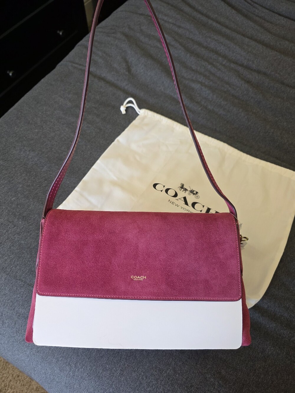 Coach Chelsea Shoulder Bag 30 - Picture 4 of 7